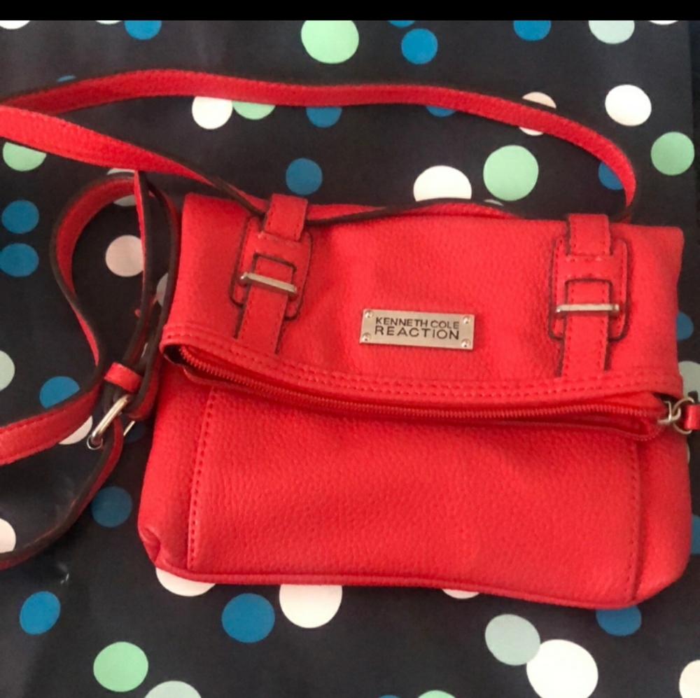 Kenneth Cole Reaction Ctossbody